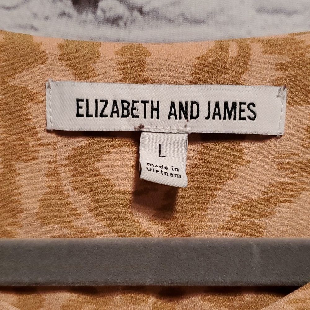 Elizabeth And James Drop Button Front Blouse Size… - image 4